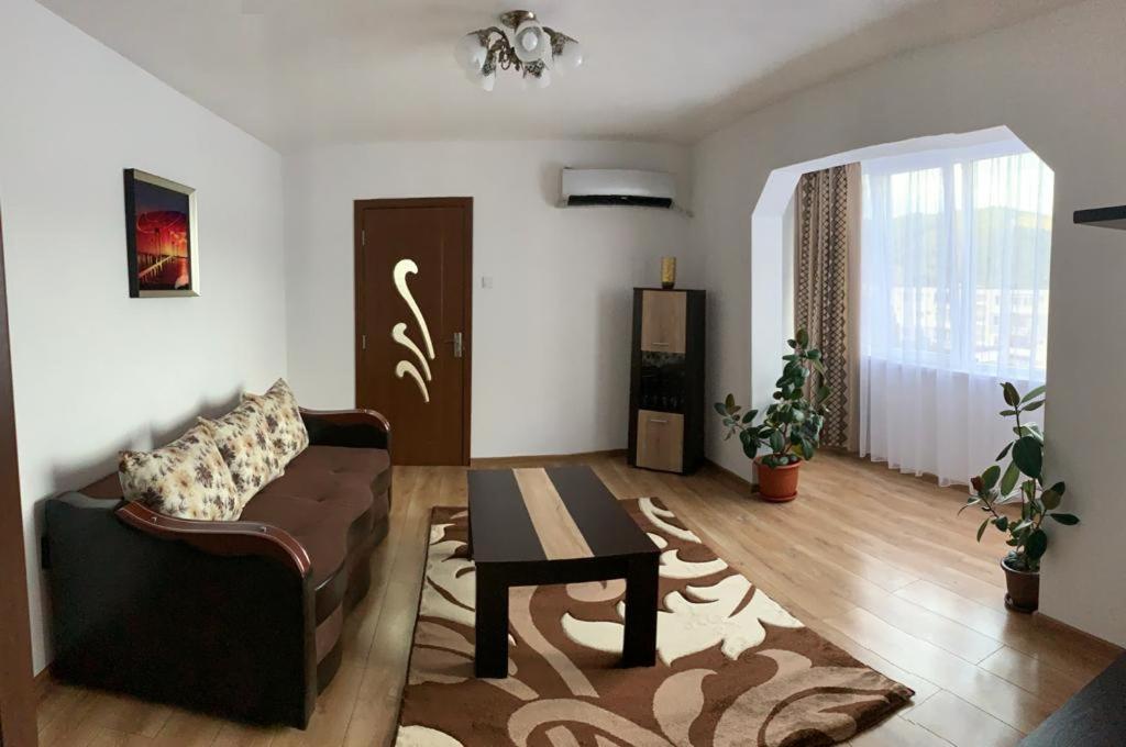 Cazare Apartament Orsova Appartement Buitenkant foto